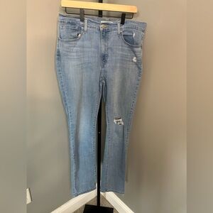Levi’s Distressed‎ Light Blue Women's Jeans